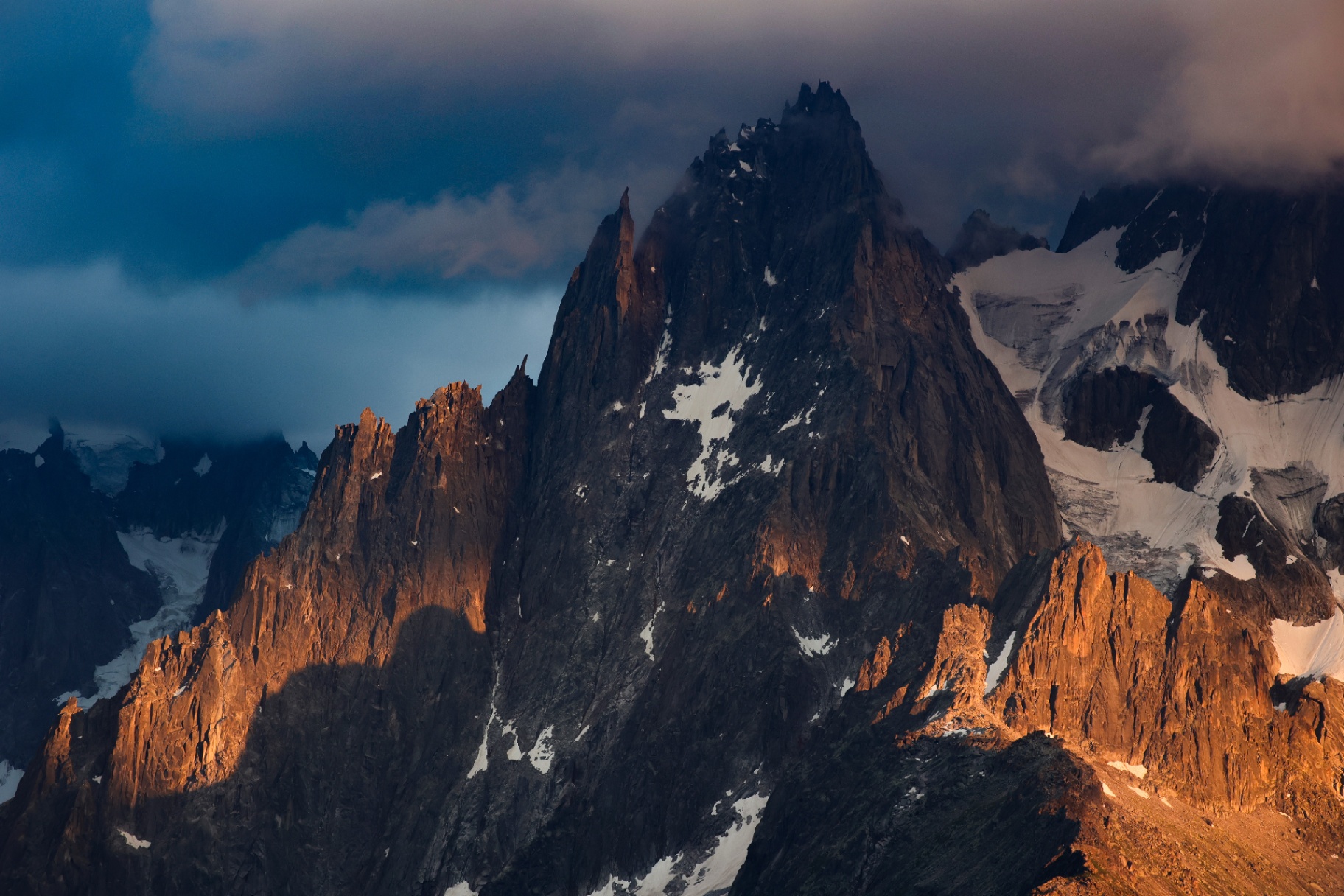 Mont Blanc im goldenen Licht