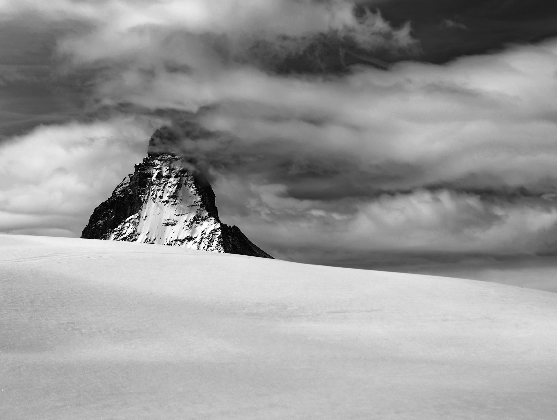 Matterhorn in den Wolken