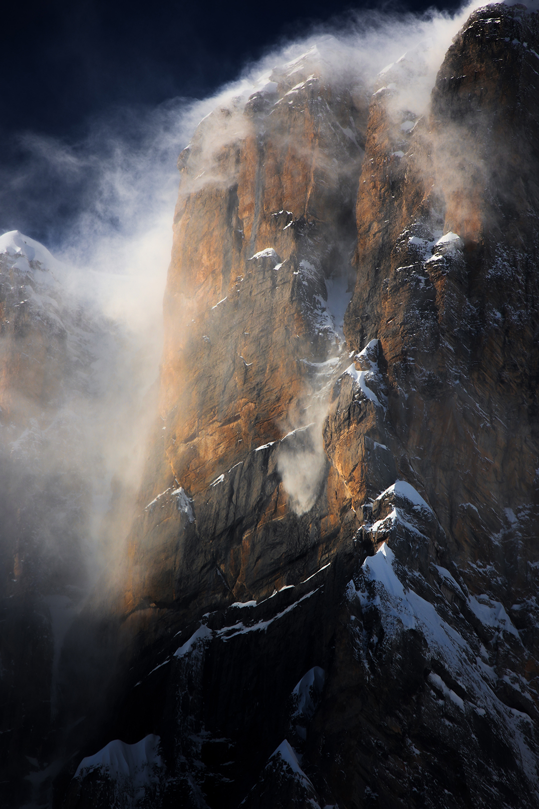 Leukerbad – Windgeformte Wand