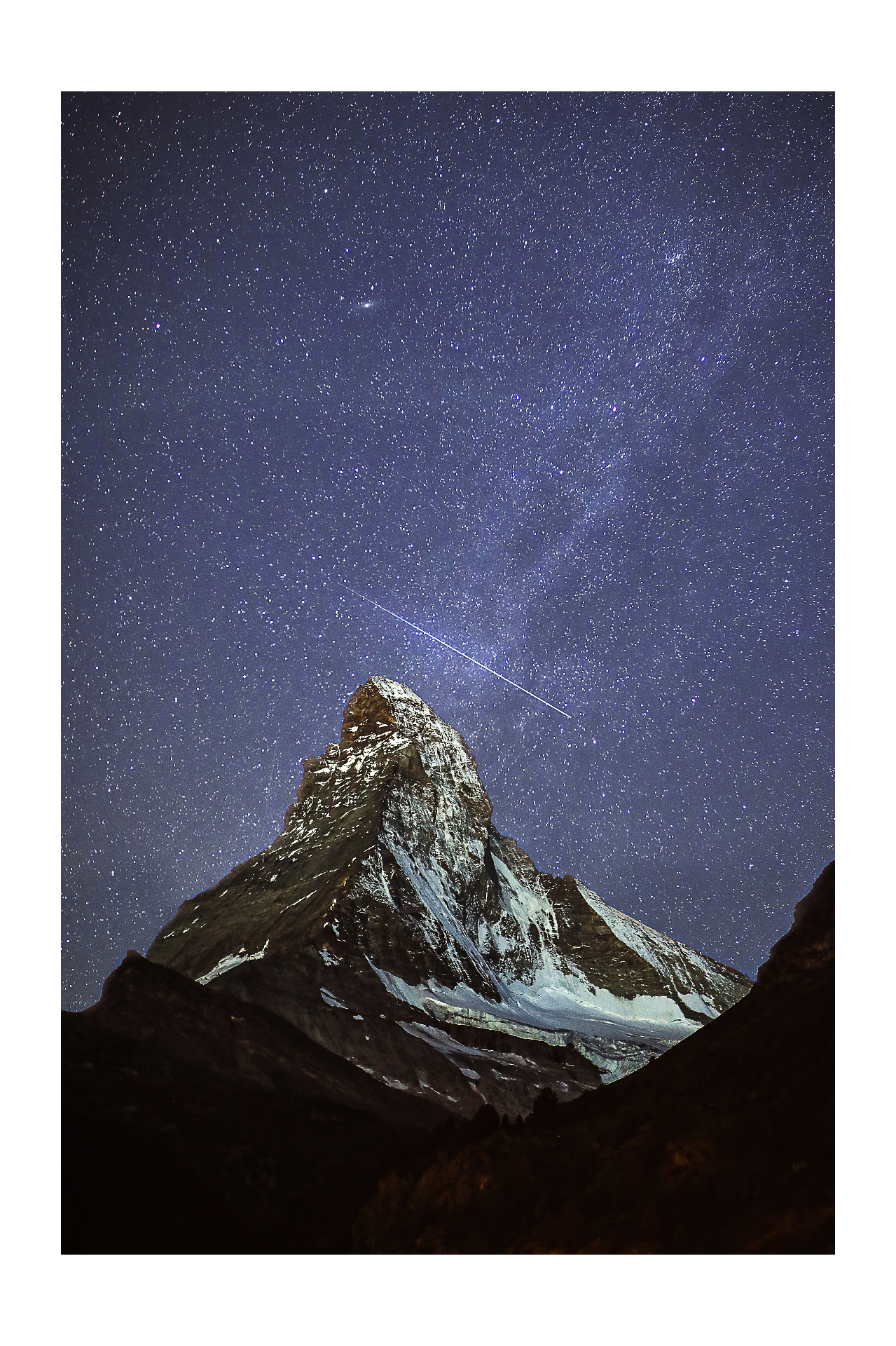 Matterhorn unter Sternenhimmel — Meteor